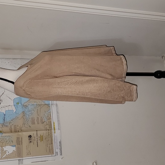 **SOLD** "CHICO'S" TAN/METALLIC SWEATER SZ 3 (16-18) - Picture 7 of 9